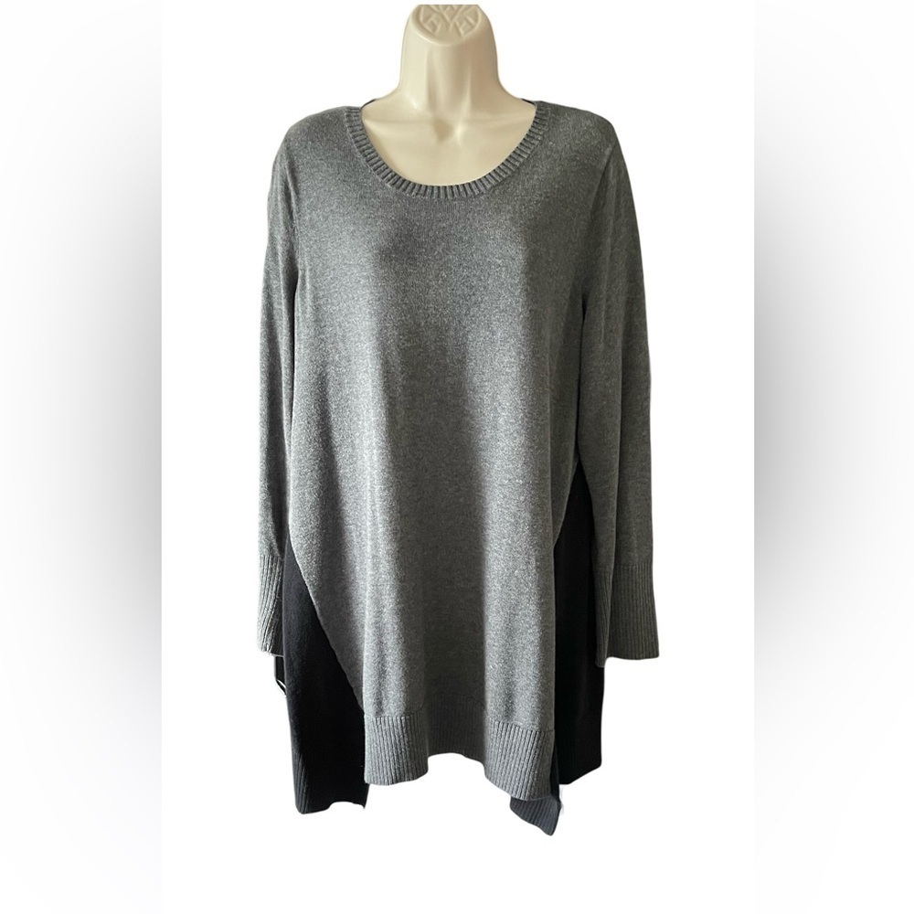 LOGO by Lori Goldstein Crewneck Colorblock Sweater Gray Black 1X Asymmetrical